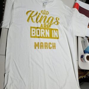 New tshirt Gold King born March size L